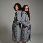 بورنص سباحة محترفين للأطفال - رمادي أنيق مبطن بالقطن