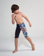 ⁦شورت سباحة أولادي - باللون الأسود مع نقشة الحجر الأبيض⁩ - الصورة ⁦2⁩